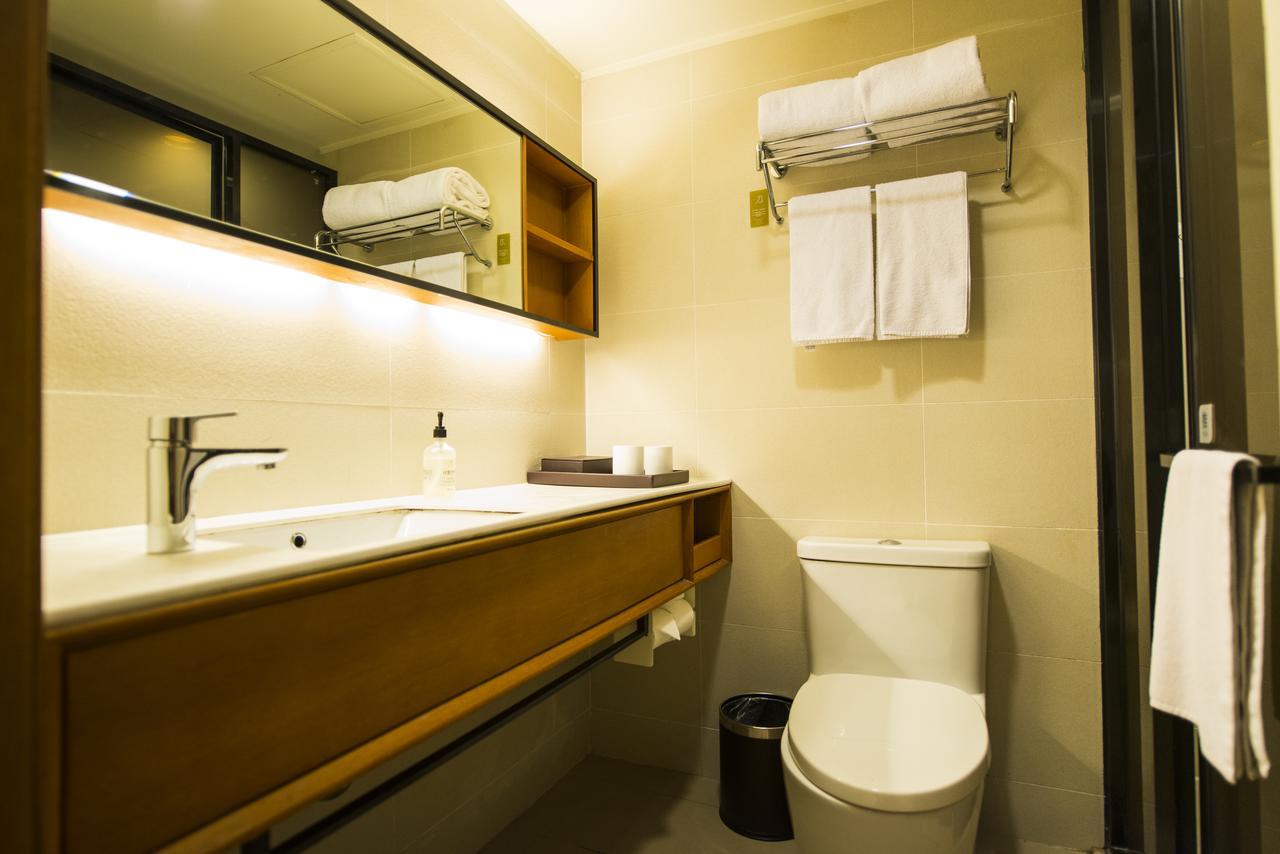 Ji Hotel Shanghai Kangqiao Xiupu Road Dış mekan fotoğraf